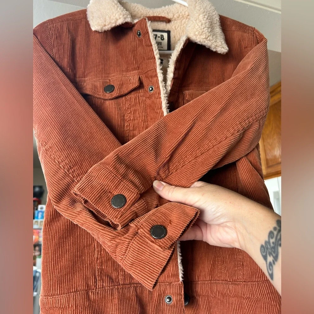 COTTON ON Kids Brown Corduroy Jacket. 7-8 Youth. Faux shearling lined. Like NEW - Picture 5 of 5